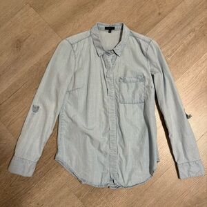 Dynamite Women's Light Blue Button Down Shirt